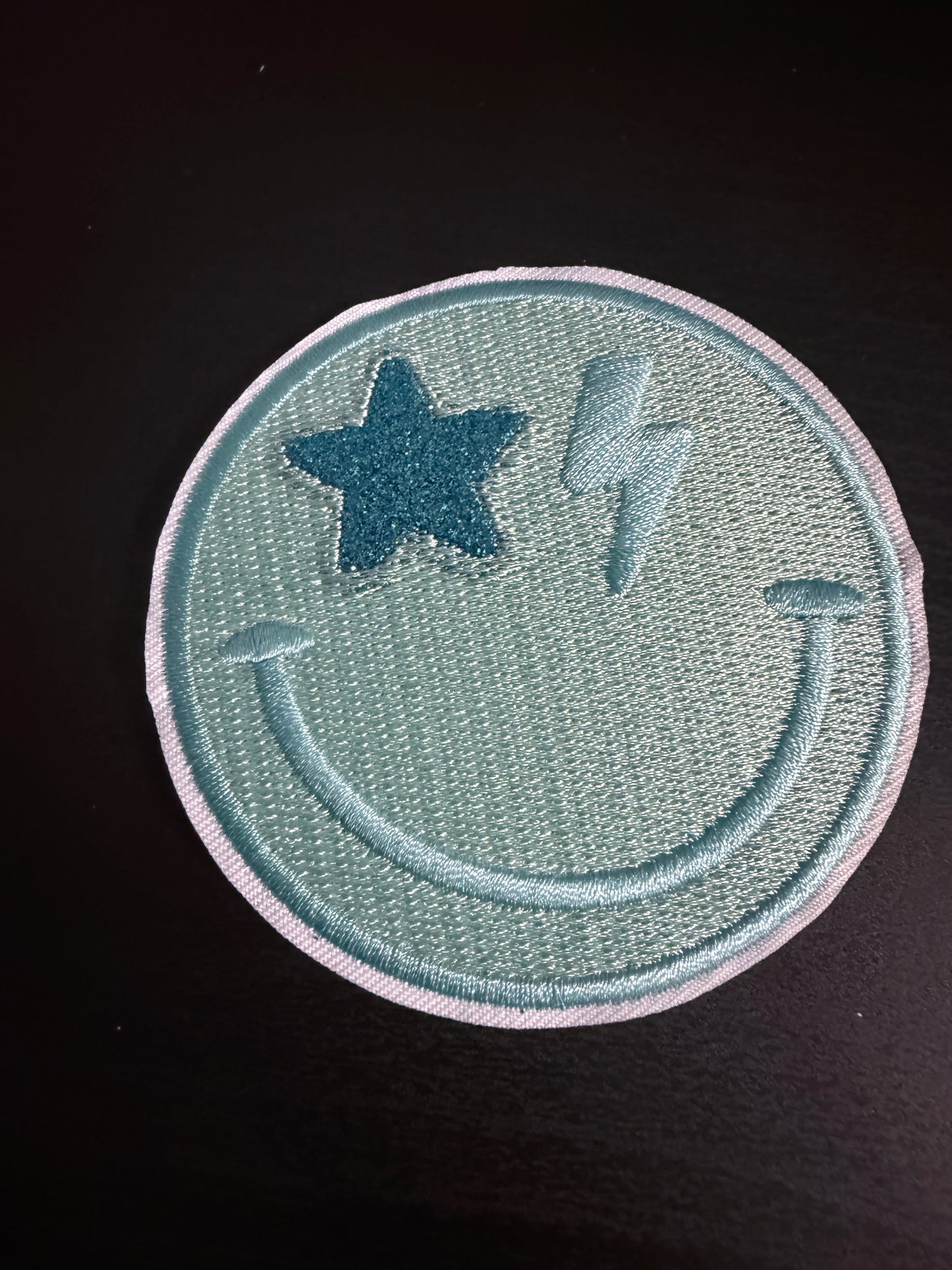 P-1117-Teal Smiley
